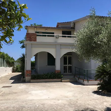 Del Falso Pepe Apartment *